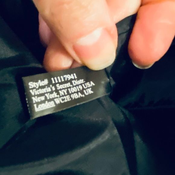 🌟2xHP🌟NWOT Victoria Secret Bling Stripe Sequ… - Picture 8 of 11